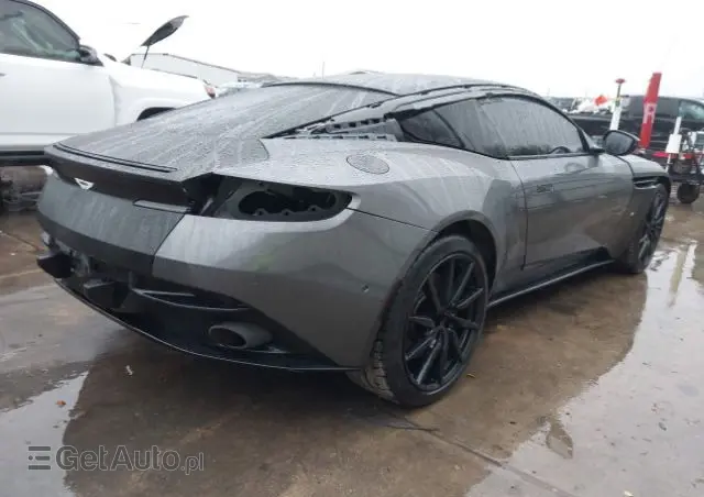 ASTON MARTIN DB11 