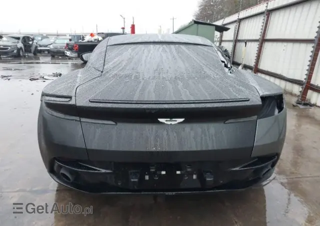 ASTON MARTIN DB11 
