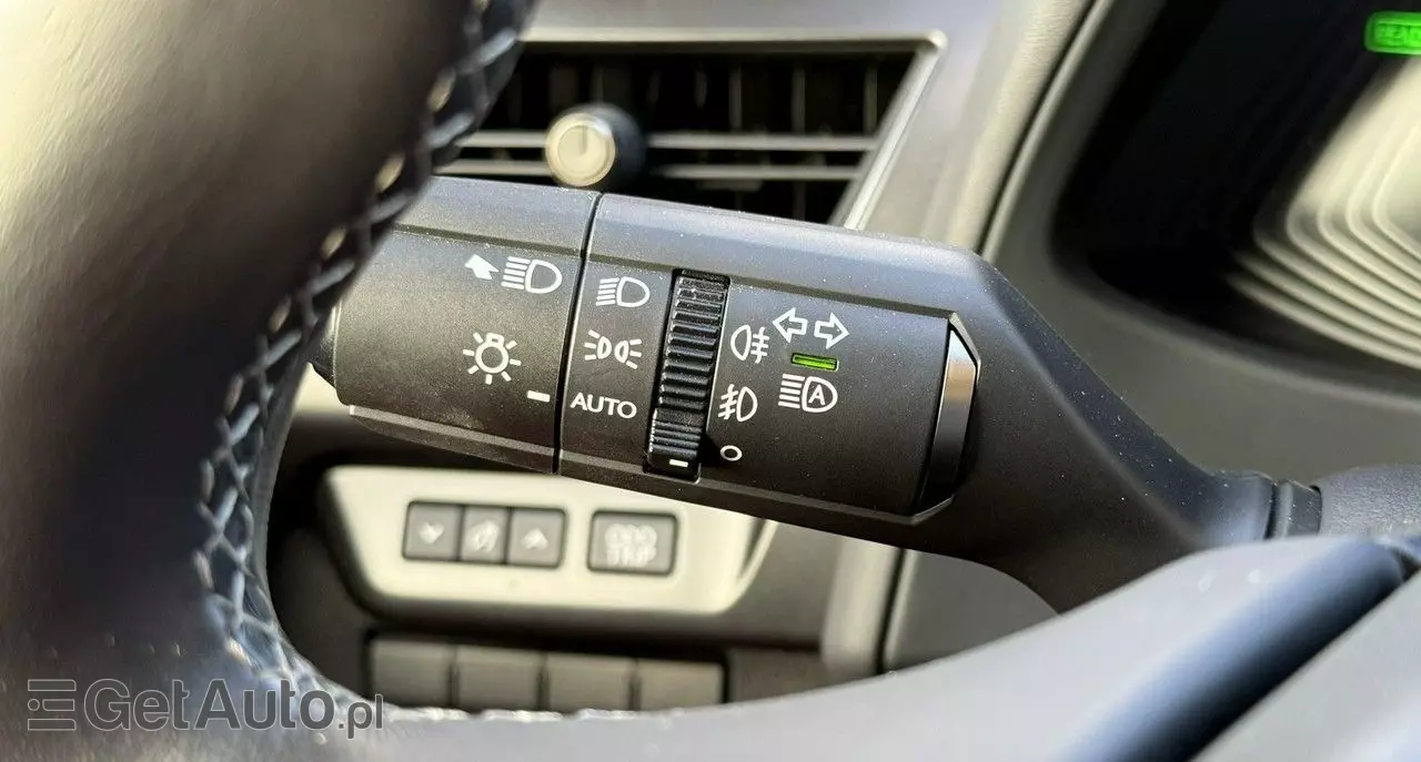 LEXUS UX 250h Elegance 2WD