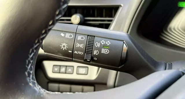 LEXUS UX 250h Elegance 2WD