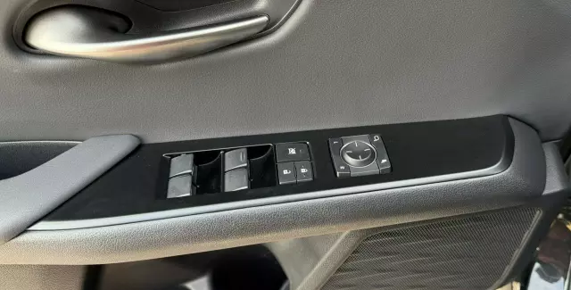 LEXUS UX 250h Elegance 2WD