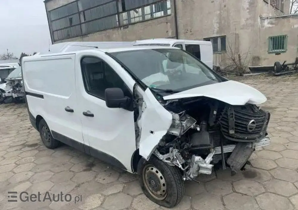 NISSAN NV300 