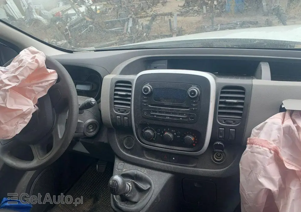 NISSAN NV300 