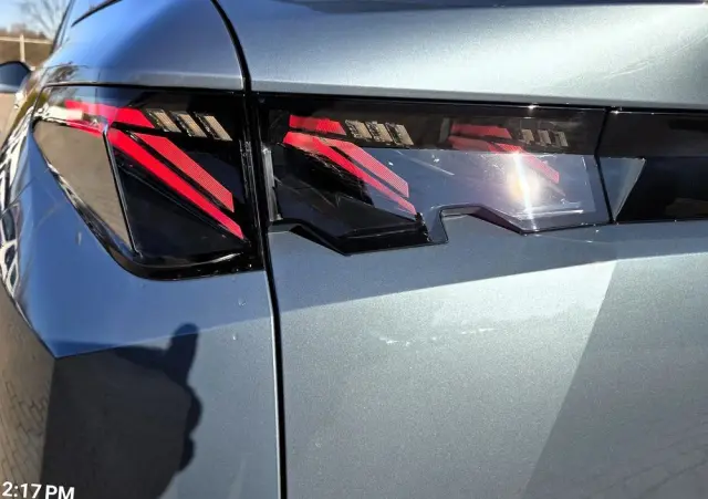 PEUGEOT 5008 1.6 PHEV 195 GT S&S e-DCS7