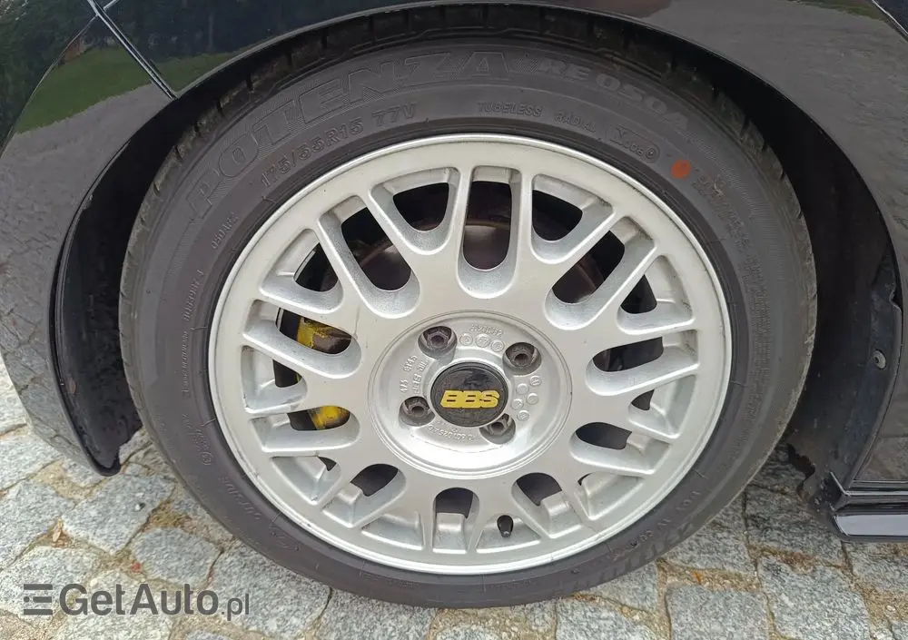 VOLKSWAGEN Up! Street