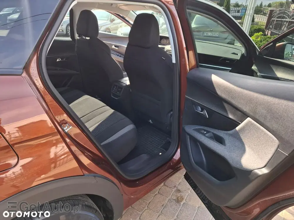 PEUGEOT 3008 BlueHDi 130 Stop & Start EAT8 Allure