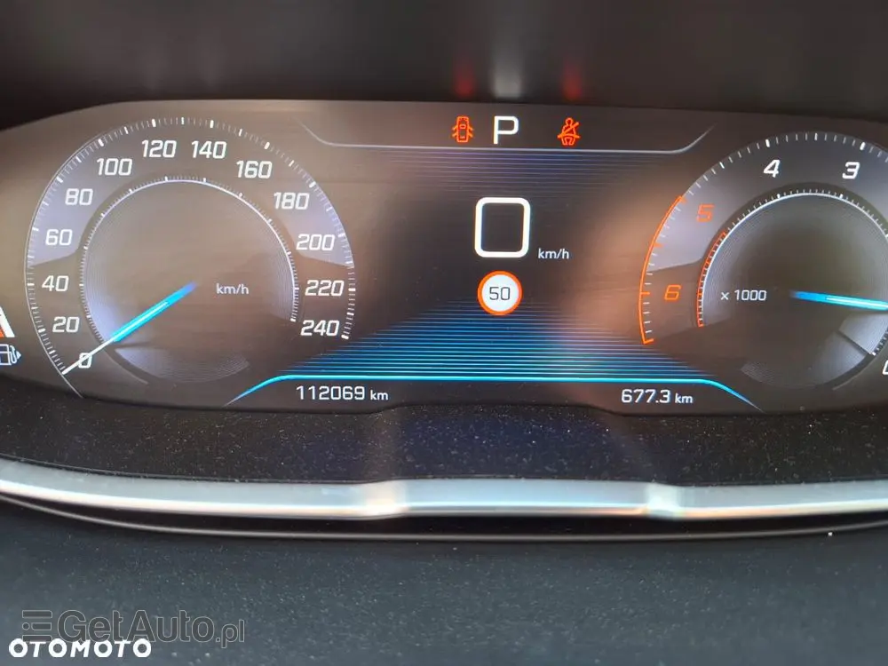 PEUGEOT 3008 BlueHDi 130 Stop & Start EAT8 Allure