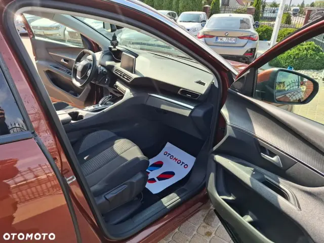 PEUGEOT 3008 BlueHDi 130 Stop & Start EAT8 Allure