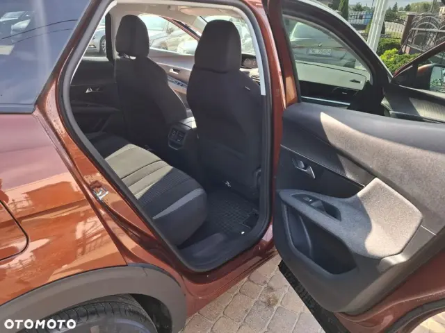 PEUGEOT 3008 BlueHDi 130 Stop & Start EAT8 Allure
