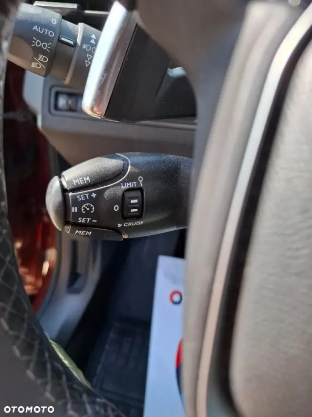 PEUGEOT 3008 BlueHDi 130 Stop & Start EAT8 Allure