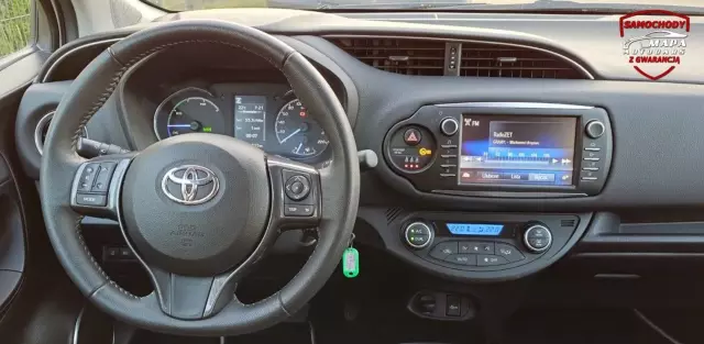 TOYOTA Yaris 1.5 (110 KM) Ethanol CVT