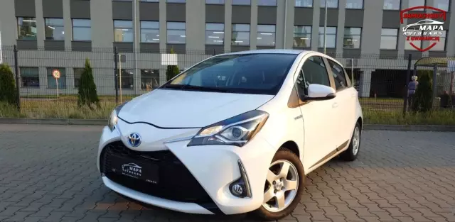 TOYOTA Yaris 1.5 (110 KM) Ethanol CVT
