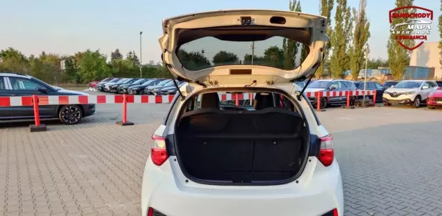 TOYOTA Yaris 1.5 (110 KM) Ethanol CVT