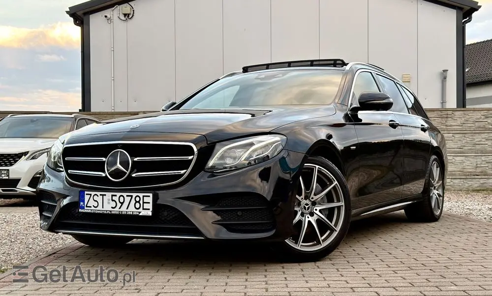 MERCEDES-BENZ Klasa E 300 d 9G-TRONIC AMG Line
