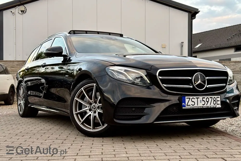 MERCEDES-BENZ Klasa E 300 d 9G-TRONIC AMG Line