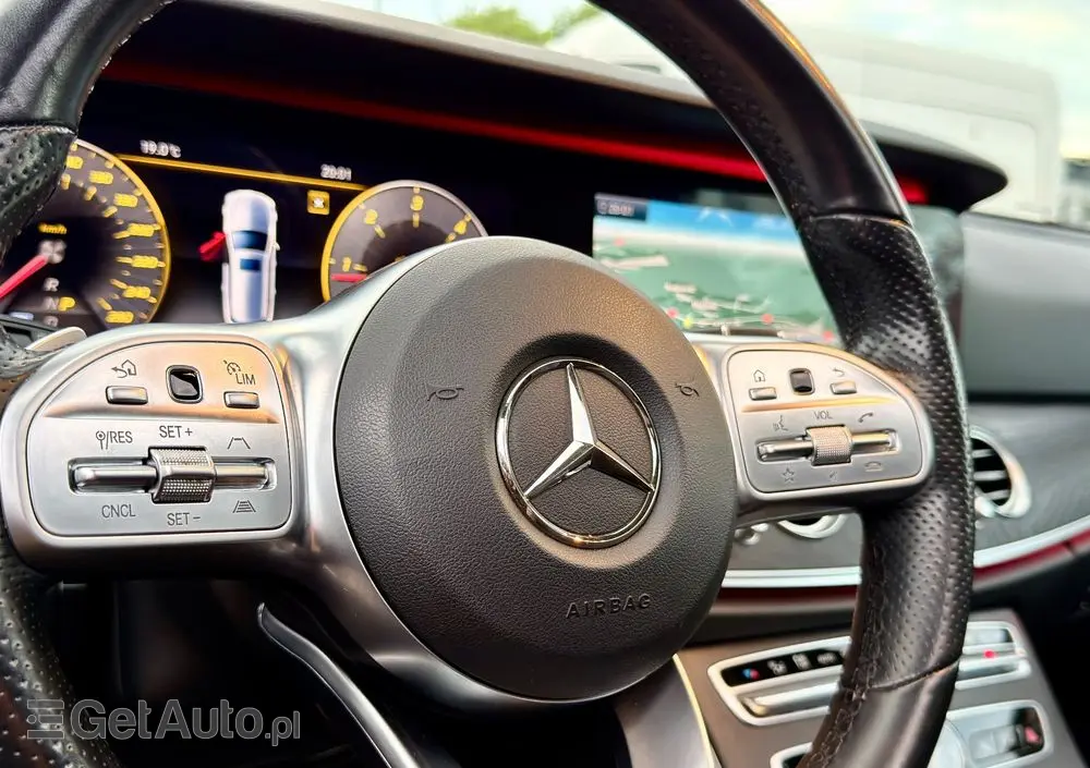MERCEDES-BENZ Klasa E 300 d 9G-TRONIC AMG Line