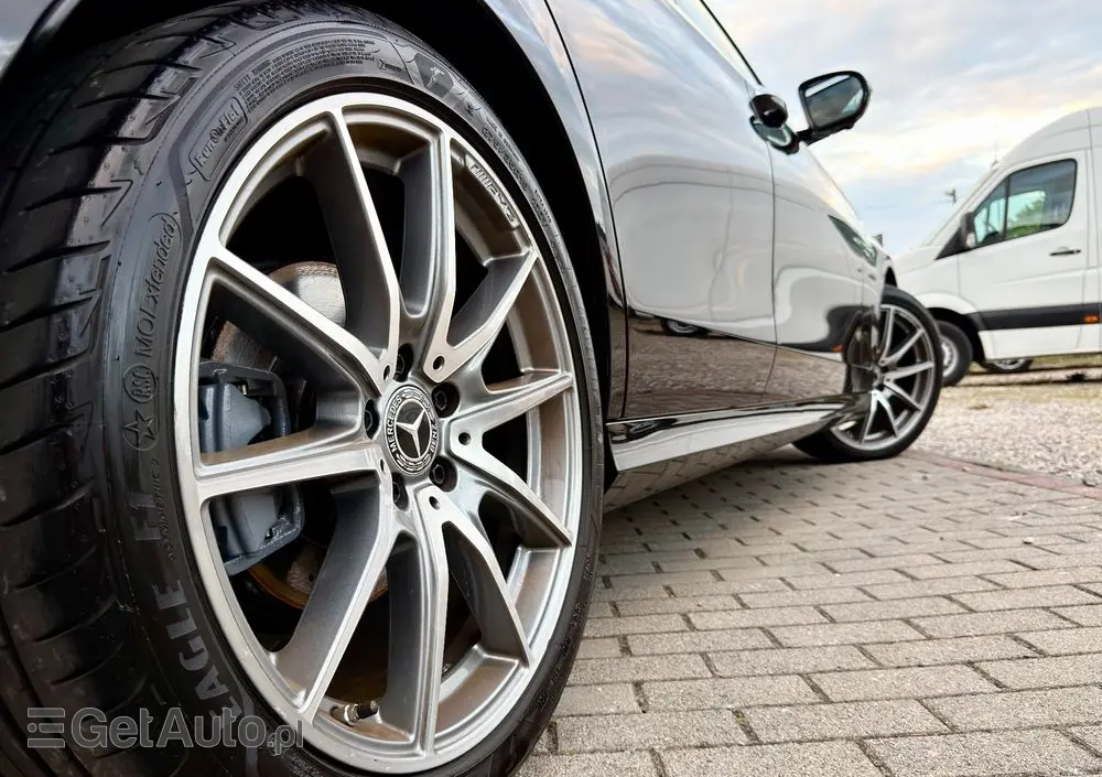 MERCEDES-BENZ Klasa E 300 d 9G-TRONIC AMG Line