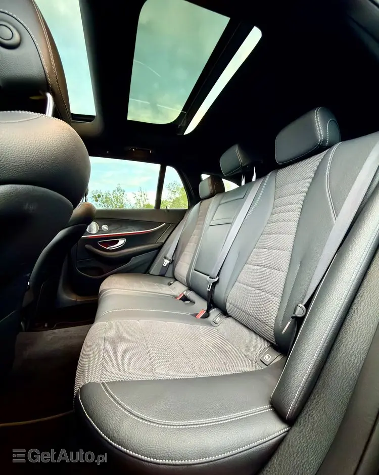 MERCEDES-BENZ Klasa E 300 d 9G-TRONIC AMG Line