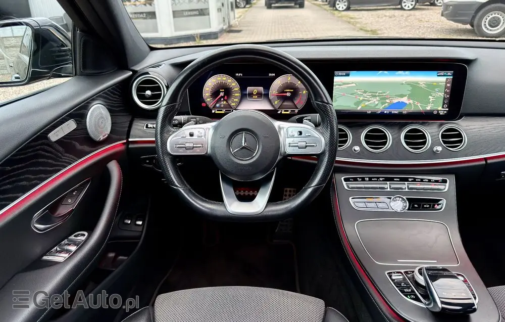 MERCEDES-BENZ Klasa E 300 d 9G-TRONIC AMG Line