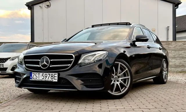 MERCEDES-BENZ Klasa E 300 d 9G-TRONIC AMG Line