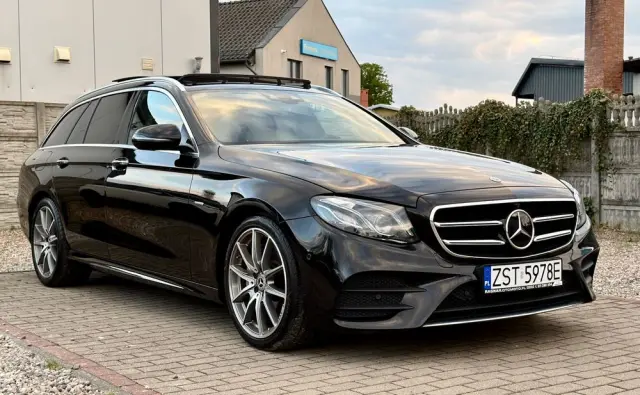 MERCEDES-BENZ Klasa E 300 d 9G-TRONIC AMG Line