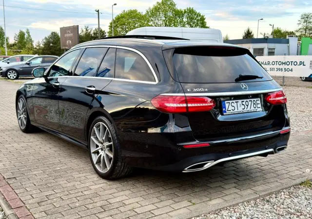 MERCEDES-BENZ Klasa E 300 d 9G-TRONIC AMG Line