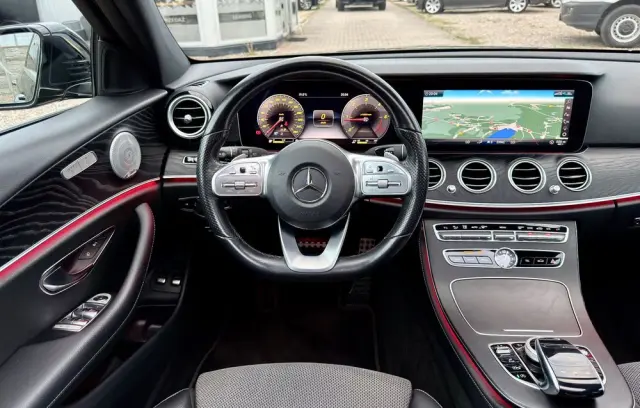 MERCEDES-BENZ Klasa E 300 d 9G-TRONIC AMG Line