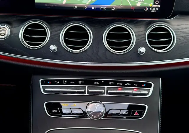 MERCEDES-BENZ Klasa E 300 d 9G-TRONIC AMG Line