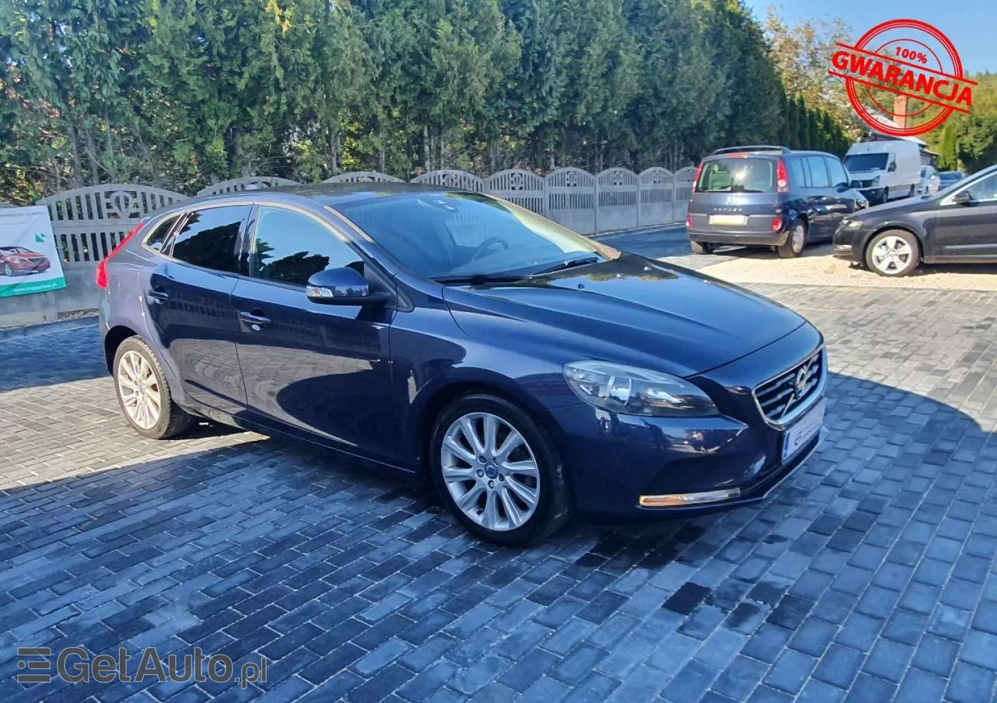 VOLVO V40 