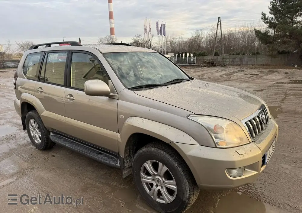 TOYOTA Land Cruiser 4.0 Luna Voyage