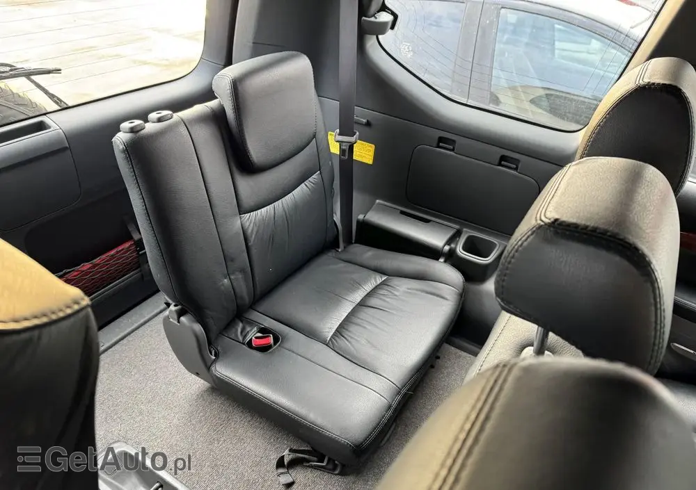 TOYOTA Land Cruiser 4.0 Luna Voyage