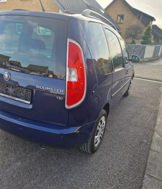 SKODA Roomster 