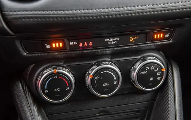 MAZDA CX-3 SKYACTIV-G 120 FWD Exclusive-Line