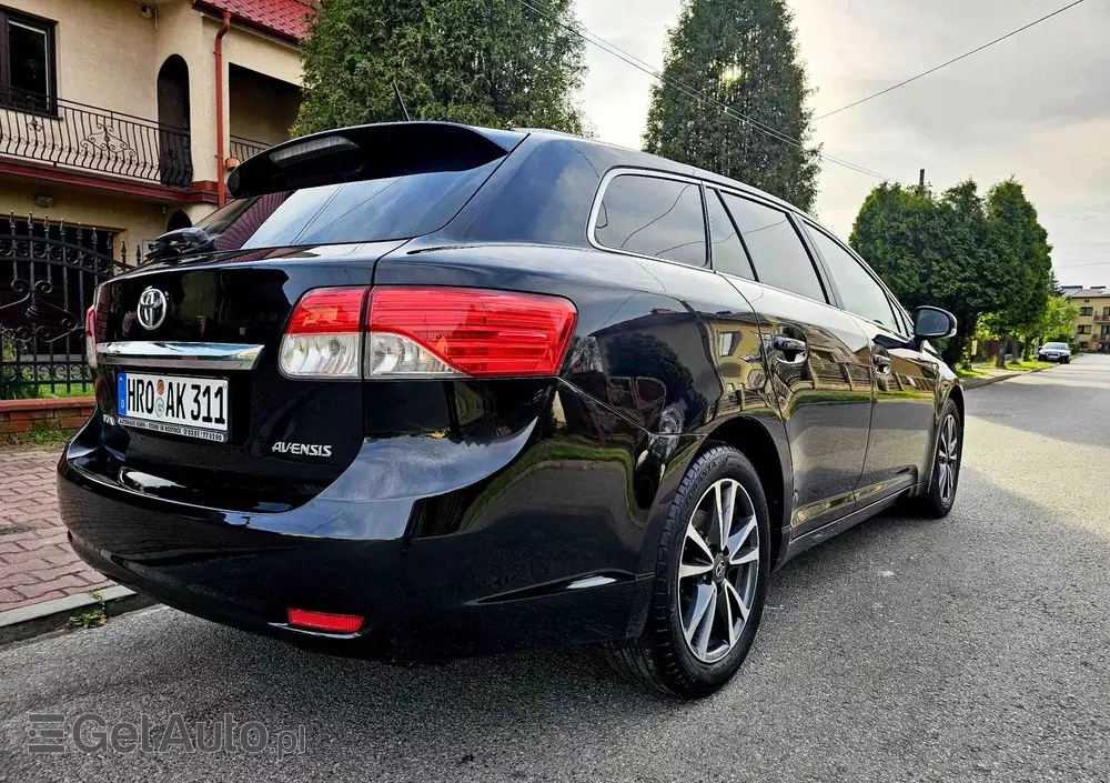 TOYOTA Avensis 1.8 Business Edition