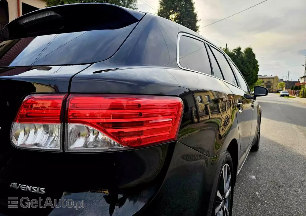 TOYOTA Avensis 1.8 Business Edition