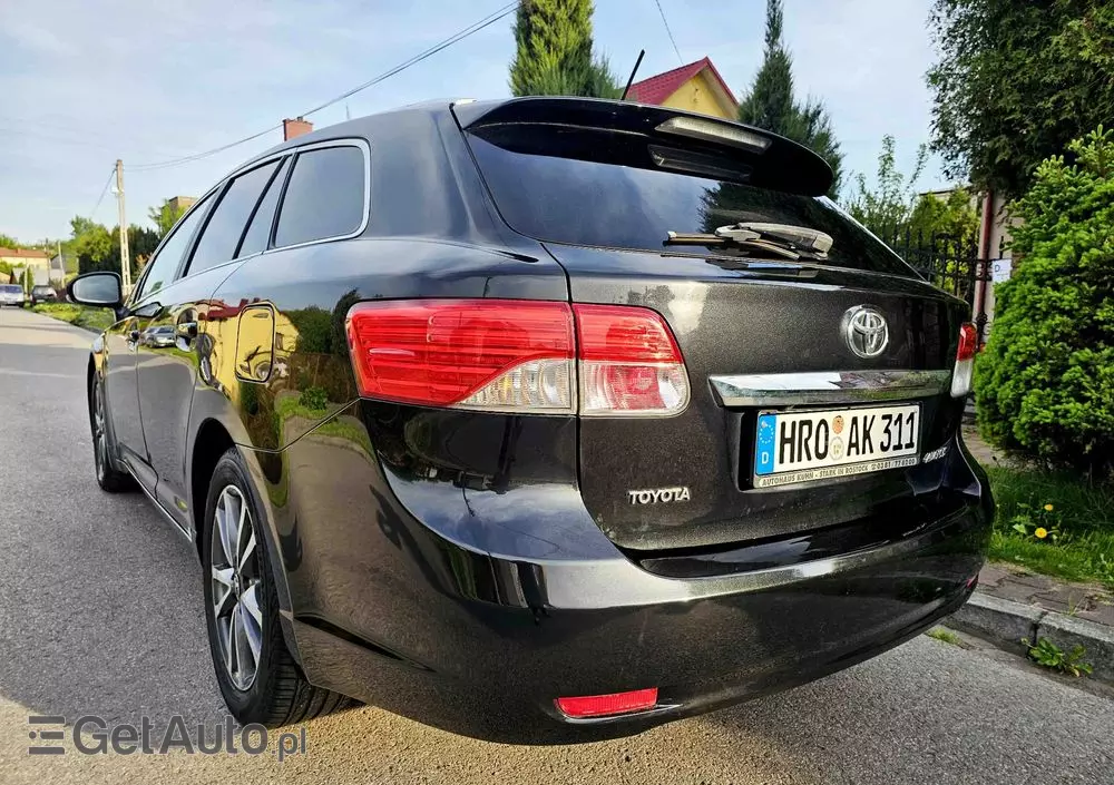 TOYOTA Avensis 1.8 Business Edition