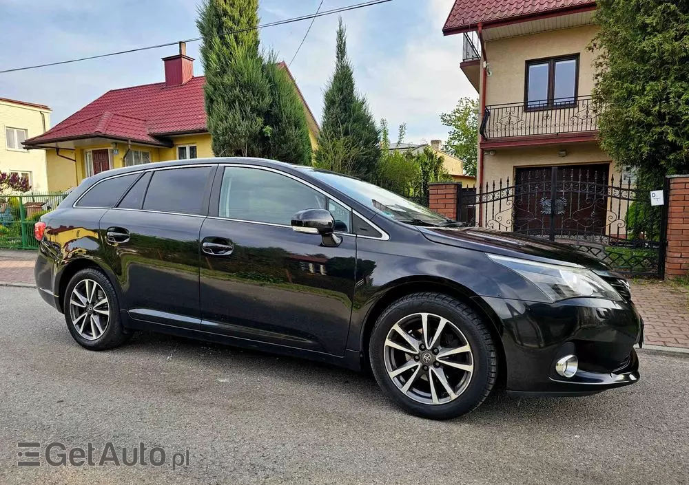 TOYOTA Avensis 1.8 Business Edition