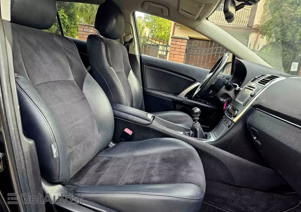 TOYOTA Avensis 1.8 Business Edition