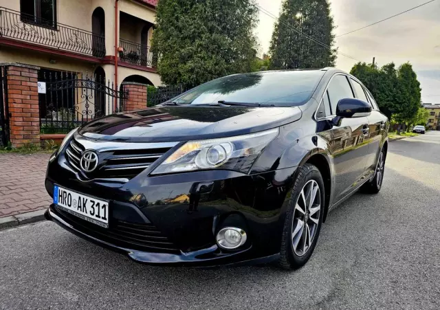 TOYOTA Avensis 1.8 Business Edition