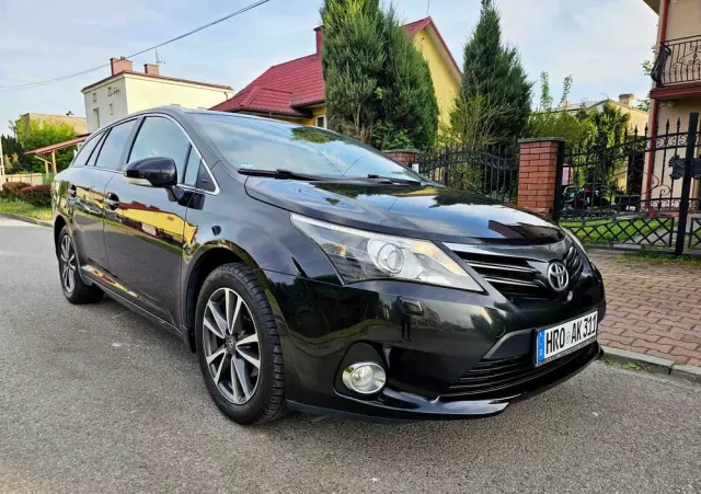 TOYOTA Avensis 1.8 Business Edition