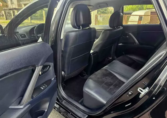 TOYOTA Avensis 1.8 Business Edition