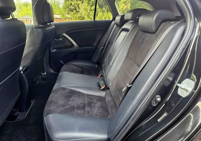 TOYOTA Avensis 1.8 Business Edition