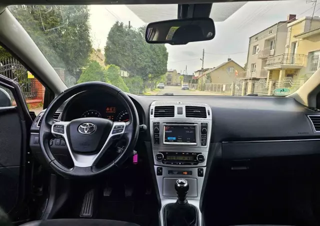 TOYOTA Avensis 1.8 Business Edition