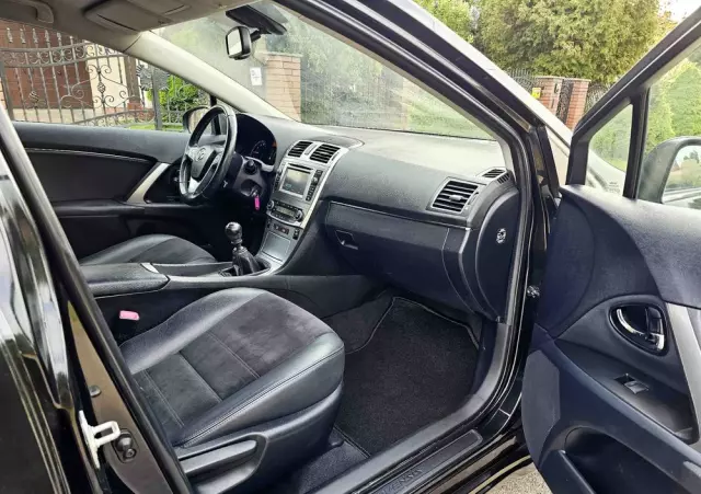 TOYOTA Avensis 1.8 Business Edition