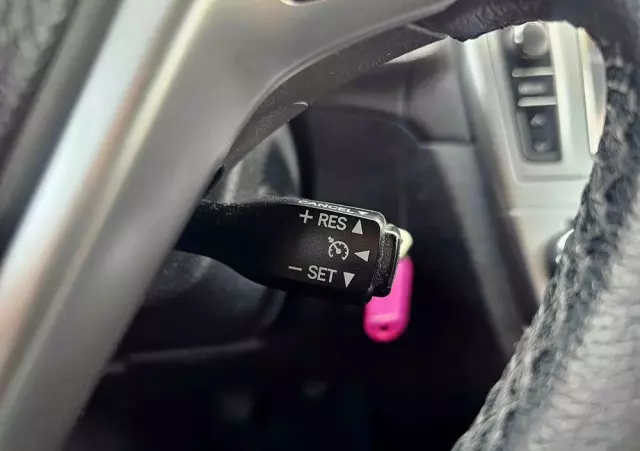 TOYOTA Avensis 1.8 Business Edition