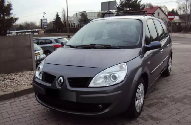 RENAULT Grand Scenic 