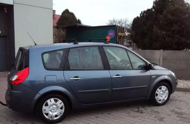RENAULT Grand Scenic 