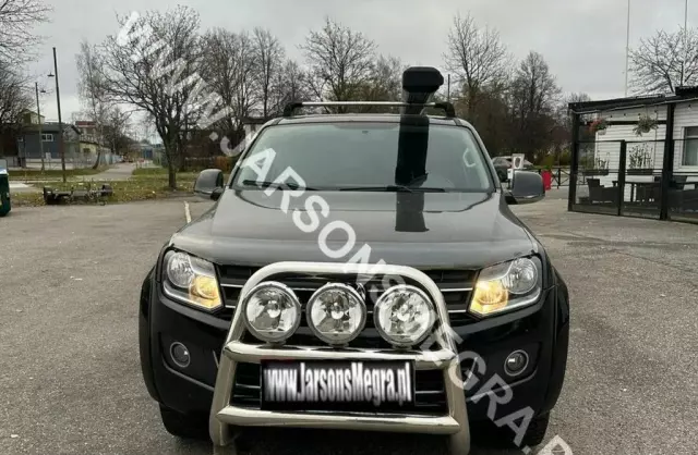 VOLKSWAGEN Amarok 