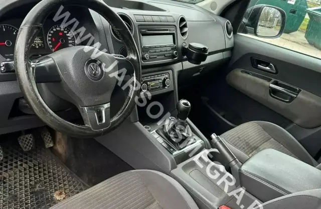 VOLKSWAGEN Amarok 