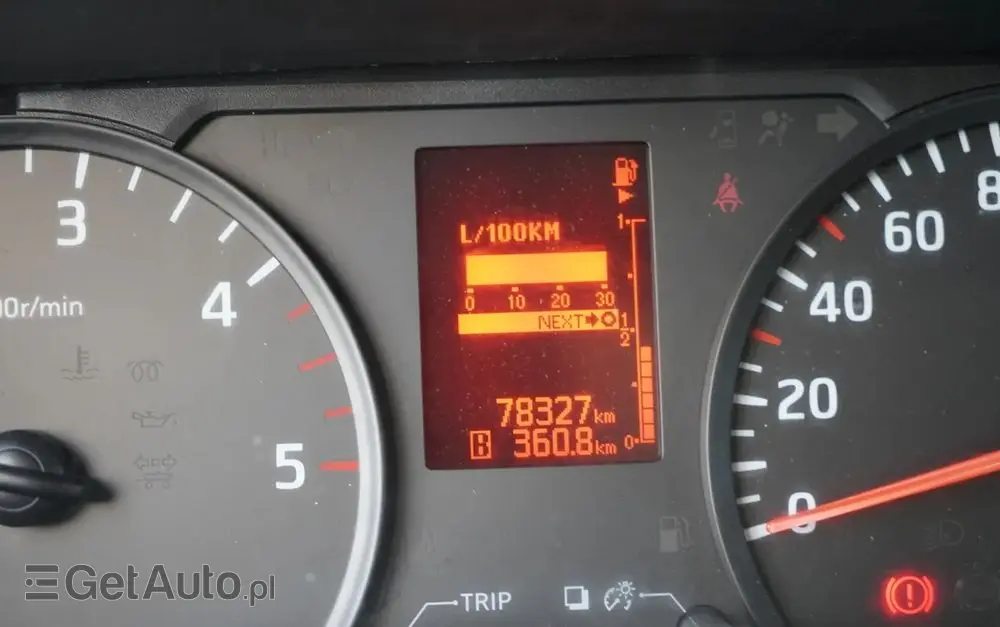 NISSAN CABSTAR / ZWYŻKA 16,3 METRÓW / FRANCE ELEVATEUR /  BLIŹNIAK / UDŹWIG - 200 kg / 4 PODPORY / 